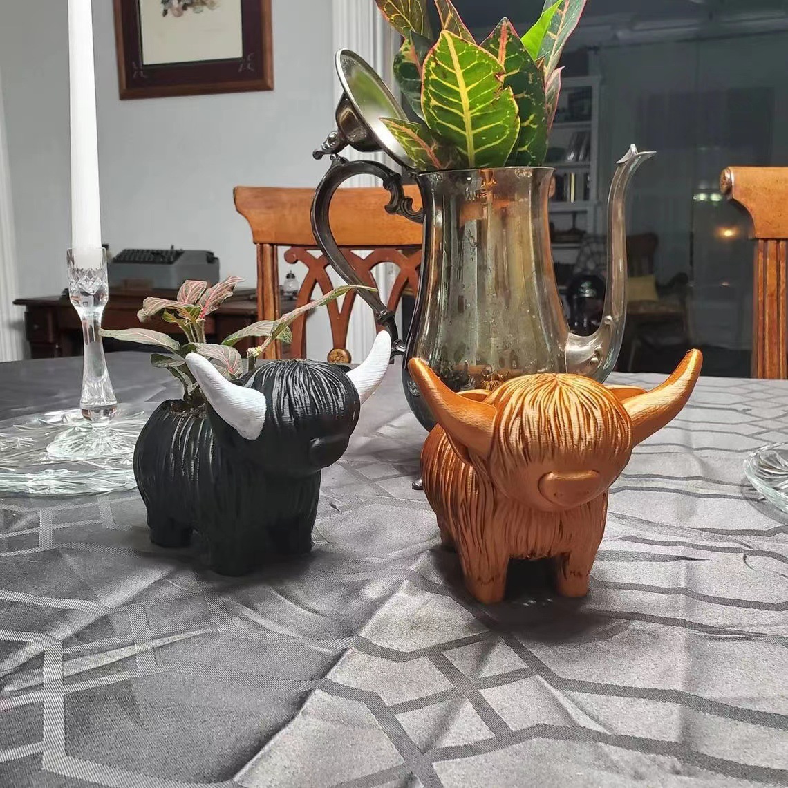 Home Decor Garden Ideas - Highland Cow Resin Figurine - Cute