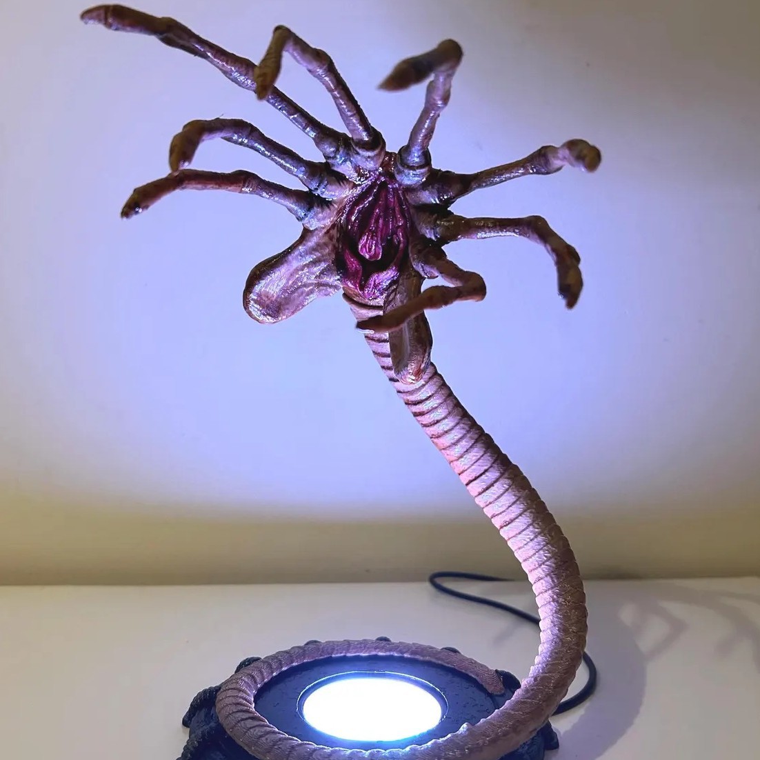 Alien Facehugger Lamp Nightlig - Home Decor Halloween recension och pris