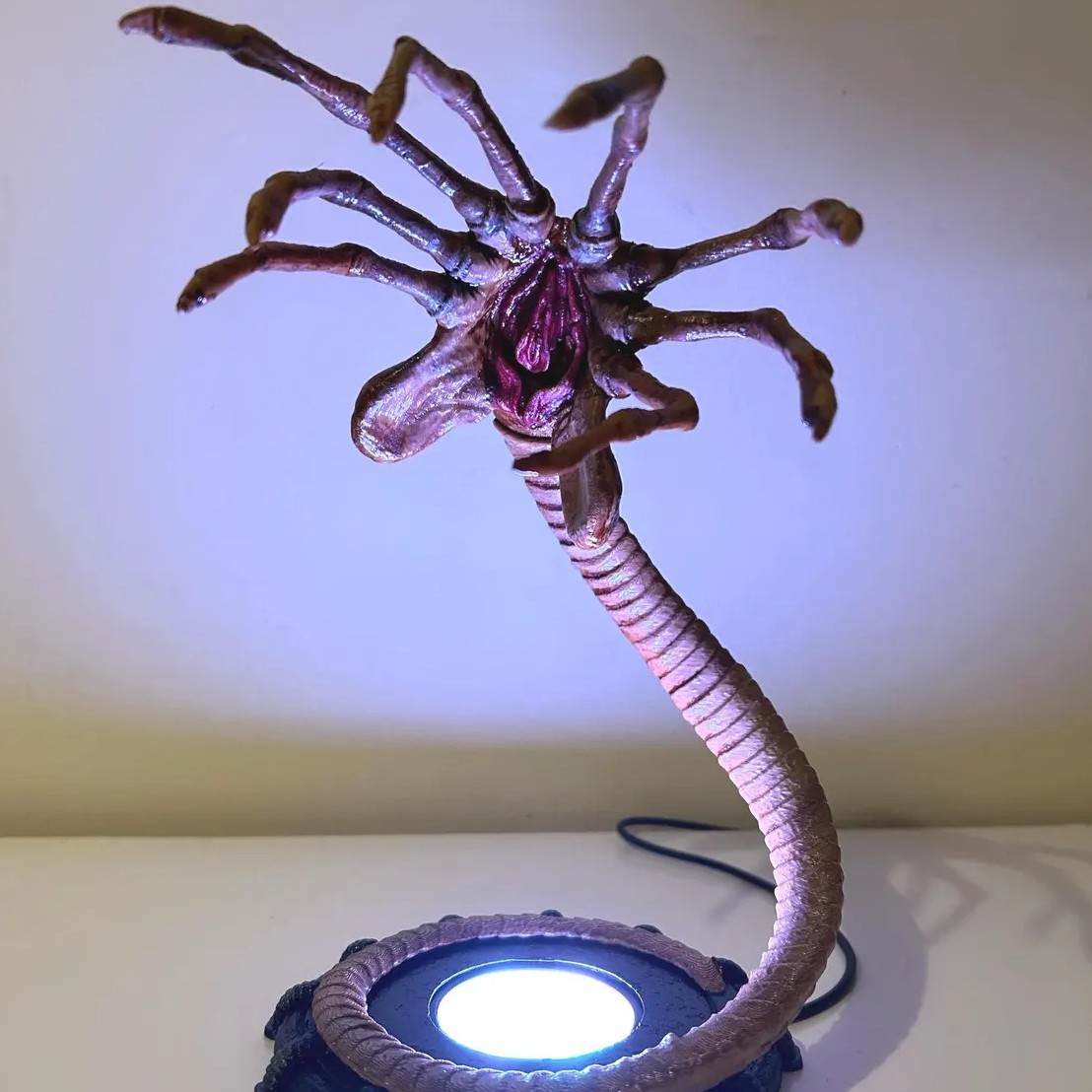 Alien Facehugger Lamp Nightlig - Home Decor Halloween recension och pris