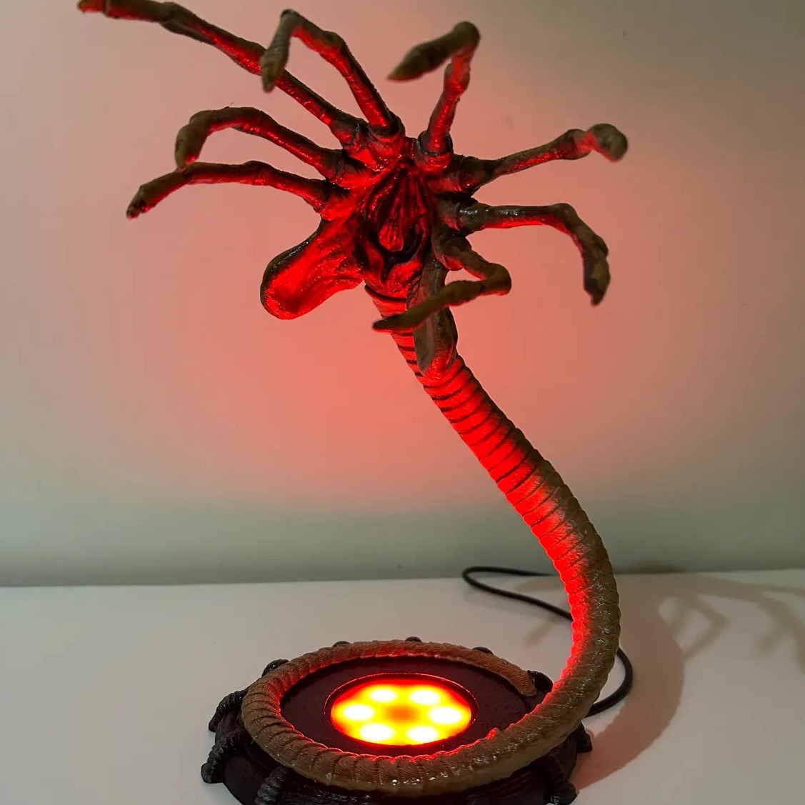 Alien Facehugger Lamp Nightlig - Home Decor Halloween recension och pris